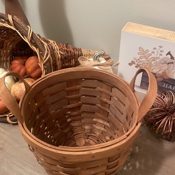 Small basket with handles - Picture 2 of 3